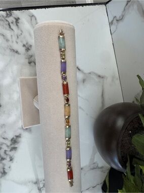14k Yellow Gold Multi Color Jade Ladies Bracelet 7.25 inches